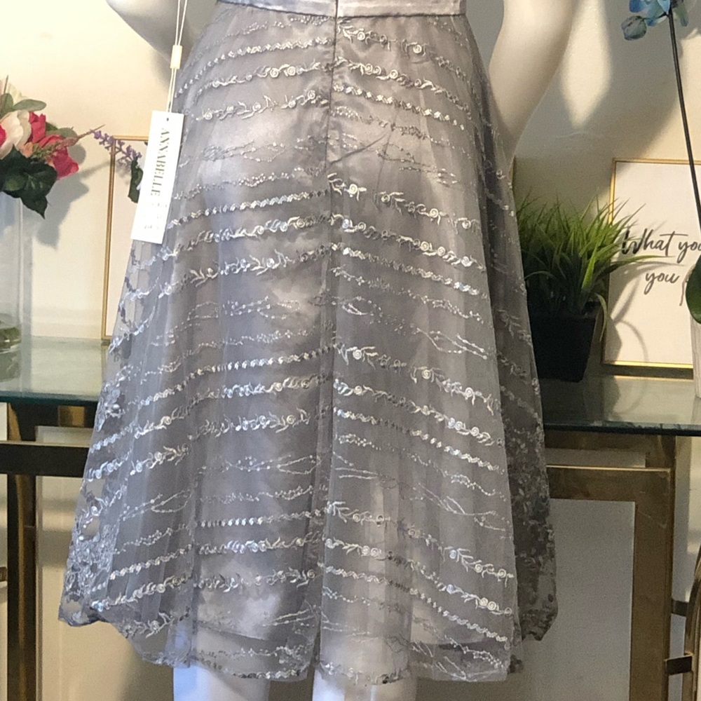 Dress - Picture 4 of 7